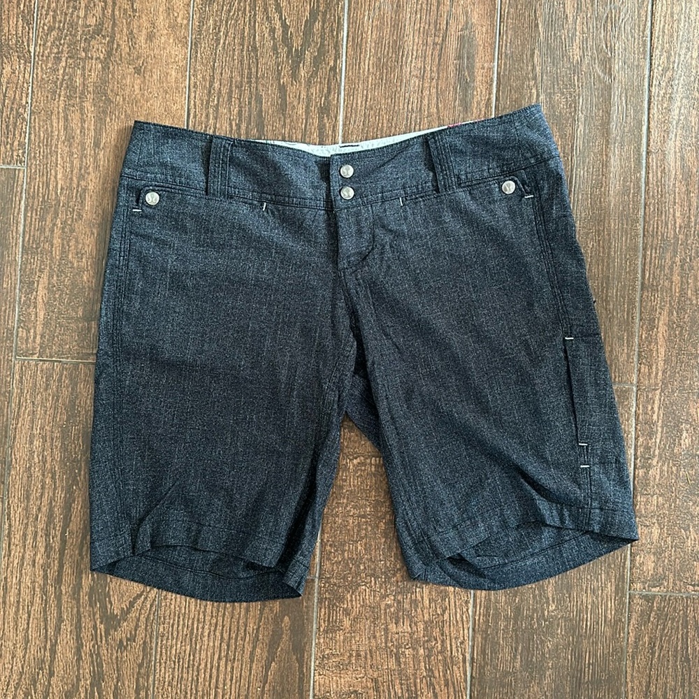 Lululemon Swim women’s black grey stretch board shorts